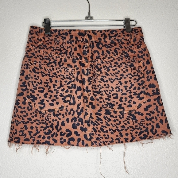 Free People We The Free Cheetah Print Zip It Up Raw Hem Mini Skirt 25 - Picture 3 of 6